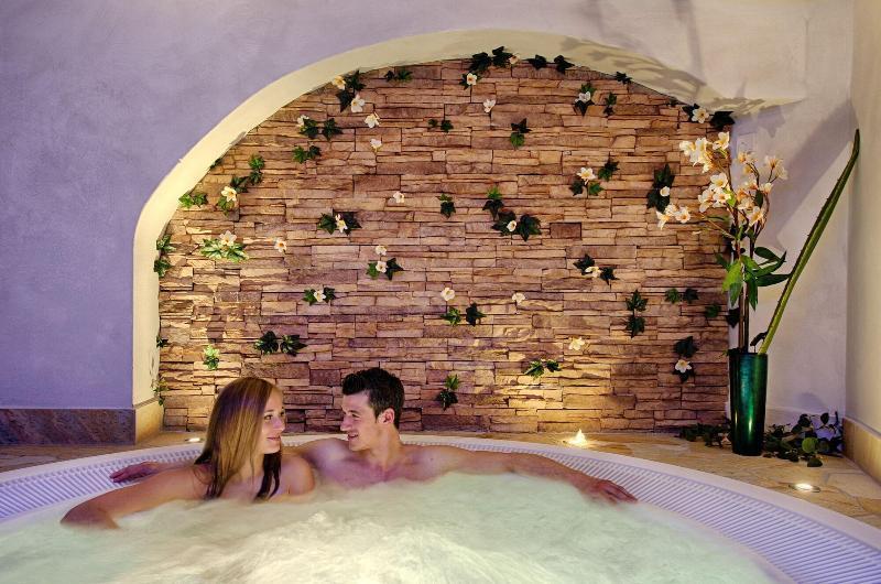 Stoa - Elegant & Romantic Guest House - "Adults Only" San Vigilio Di Marebbe Exterior foto